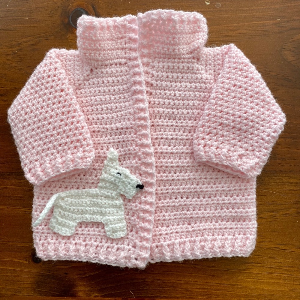 New handmade 0-6 month pink sweater dog appliqué - Picture 2 of 7